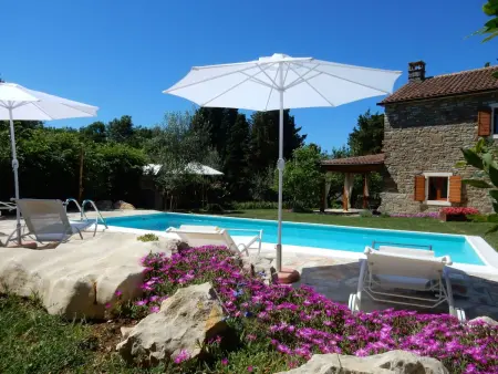 Maison Istrie avec piscine privée à Momjan