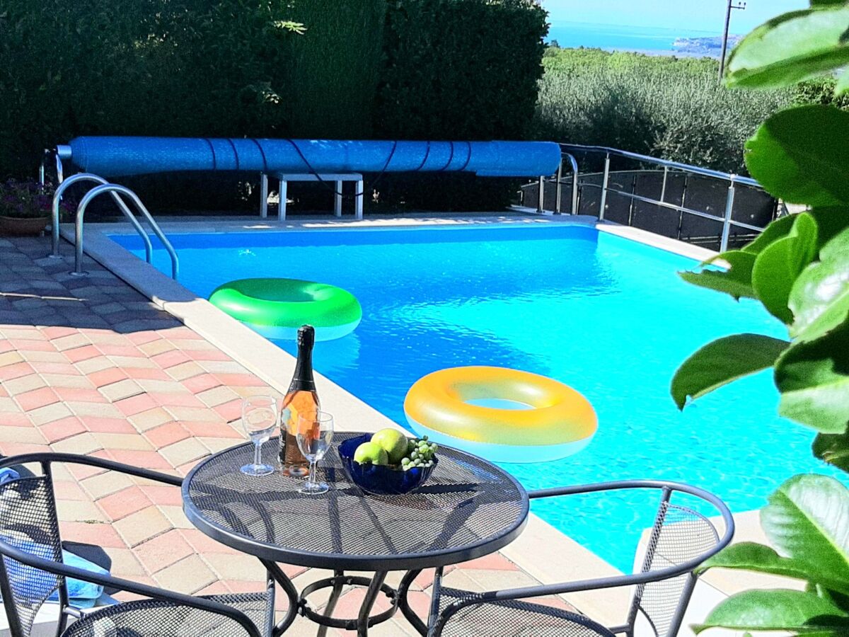Maison 6 chambres avec piscine chauffée à Buje - Photo 4