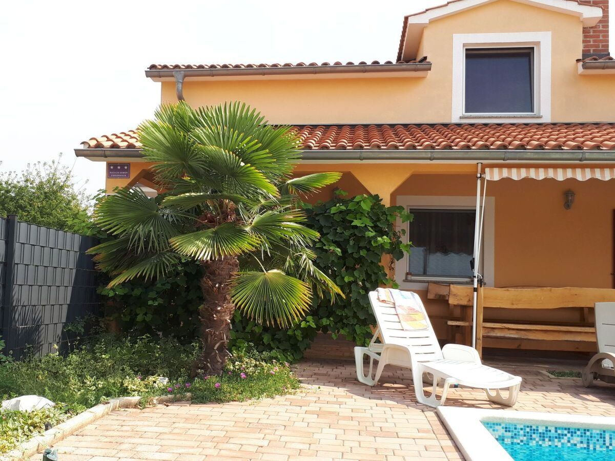Villa Ana – Maison 4 chambres avec piscine à Buje - Photo 2