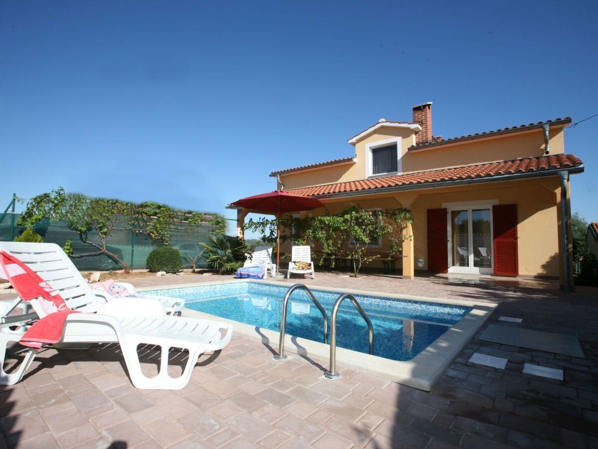 Villa Ana – Maison 4 chambres avec piscine à Buje - Photo 5