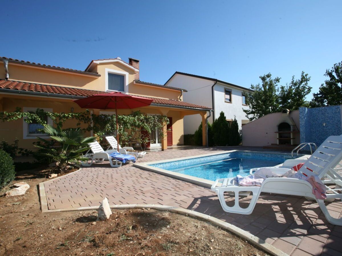 Villa Ana – Maison 4 chambres avec piscine à Buje - Photo 6