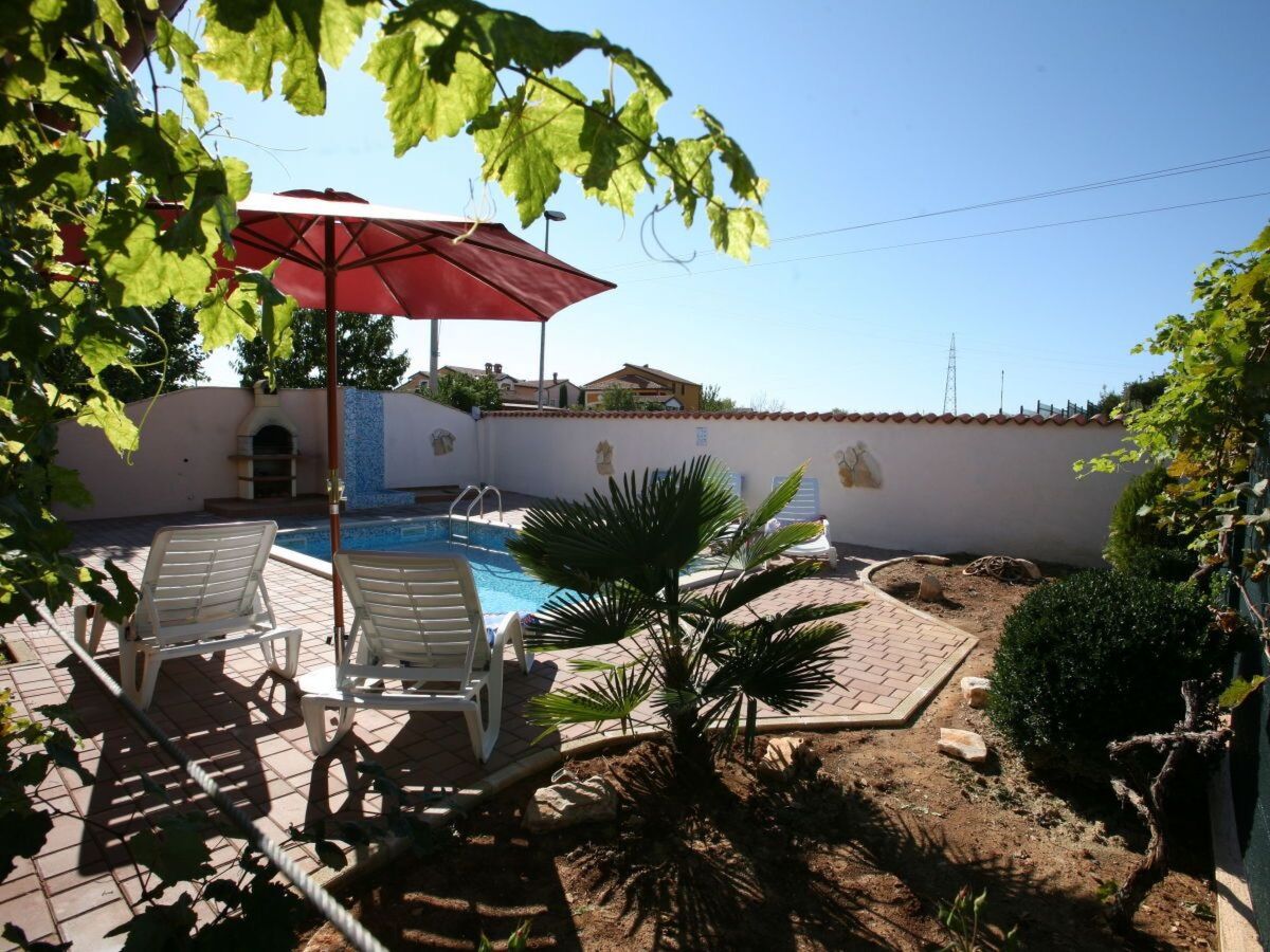Villa Ana – Maison 4 chambres avec piscine à Buje - Photo 8