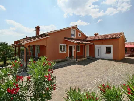Maison Melita avec piscine privée à Buje