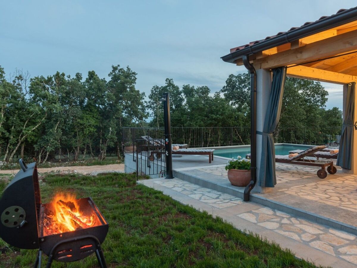 Villa Bibali à Buje : maison 8 personnes, piscine chauffée - Photo 10