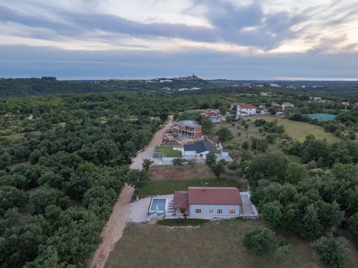 Villa Bibali à Buje : maison 8 personnes, piscine chauffée - Photo 14