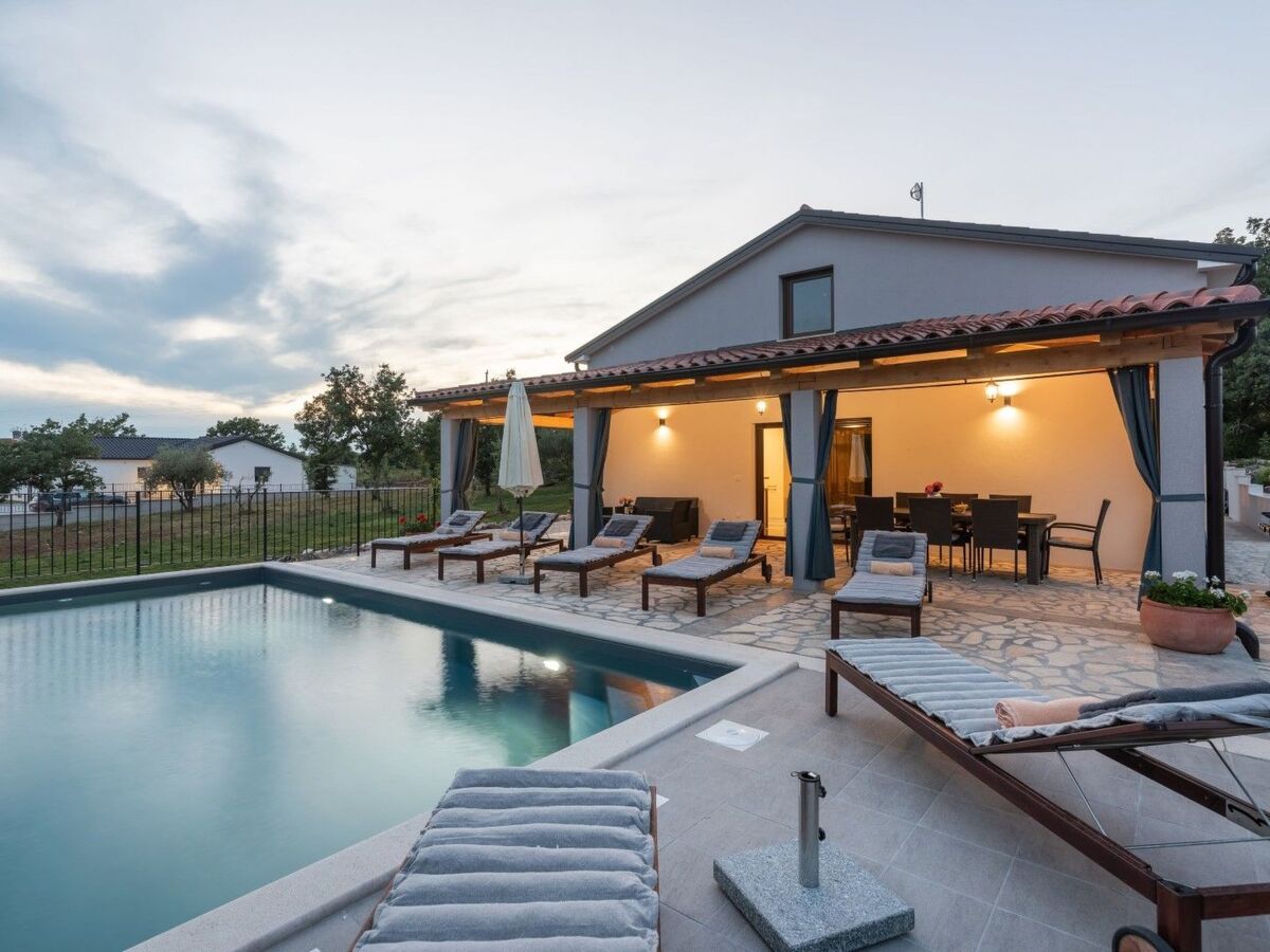 Villa Bibali à Buje : maison 8 personnes, piscine chauffée - Photo 21