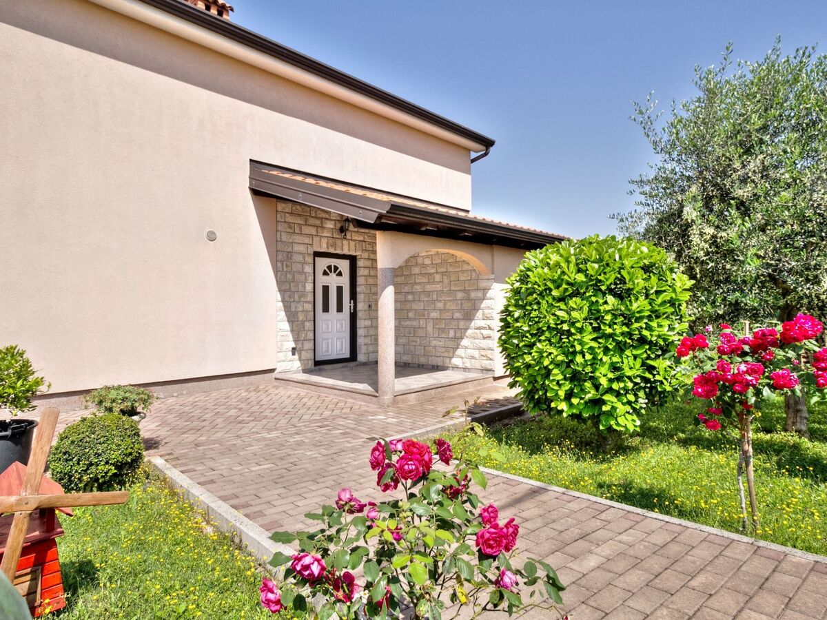 Maison 180 m² Buje, 4 chambres, terrain 630 m² - Photo 6