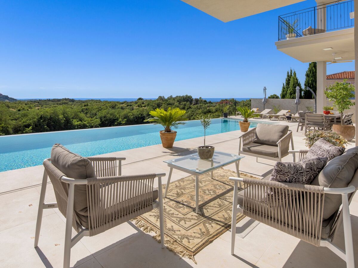 Villa Monte Bibali, 4 chambres avec infinity-pool à Buje - Photo 1