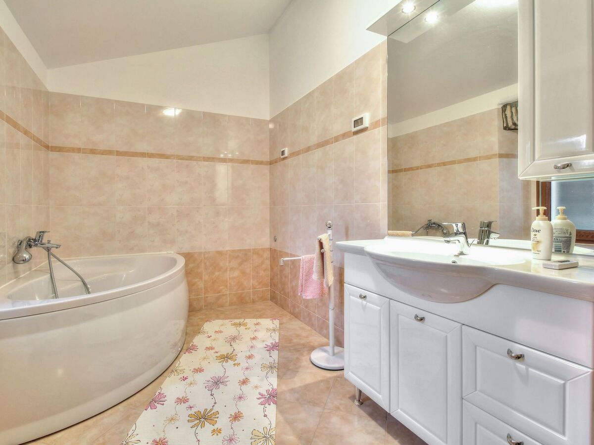 Maison forestière 1902 à Umag, 6 pers., parc privé 15000m² - Photo 19