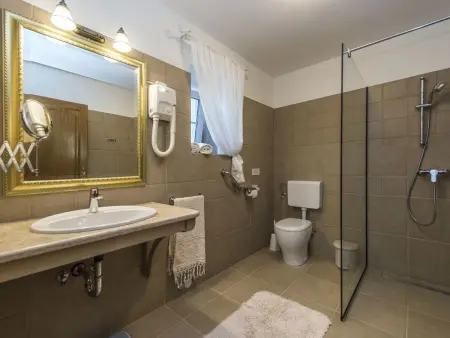 Villa Lemaliante, spa et piscine à 1 km de la mer : photo 31