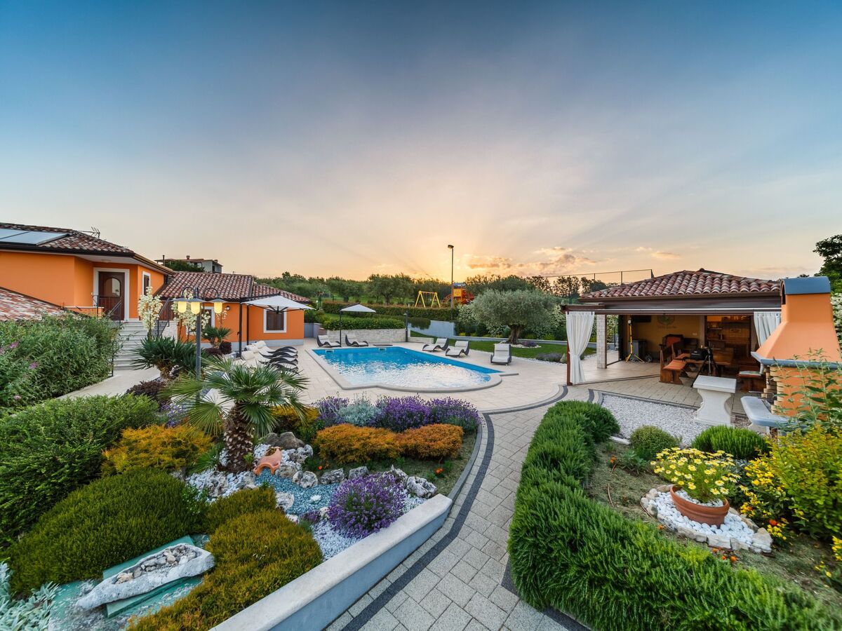 Villa GioAn : maison 16 pers., piscine et terrasse chauffée - Photo 4