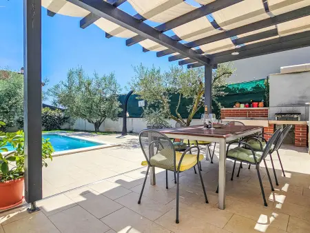 Villa Chiara – Maison 6 pers. avec piscine privée à Buzinija : photo 2