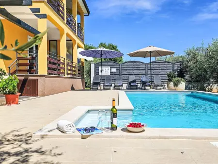 Villa Chiara – Maison 6 pers. avec piscine privée à Buzinija : photo 3