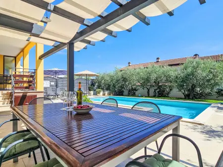 Villa Chiara – Maison 6 pers. avec piscine privée à Buzinija : photo 8