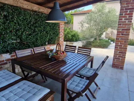 Freistehende Villa mit Garten und privatem Pool, Maison 8 personnes à Novigrad (Istra) - Photo 2