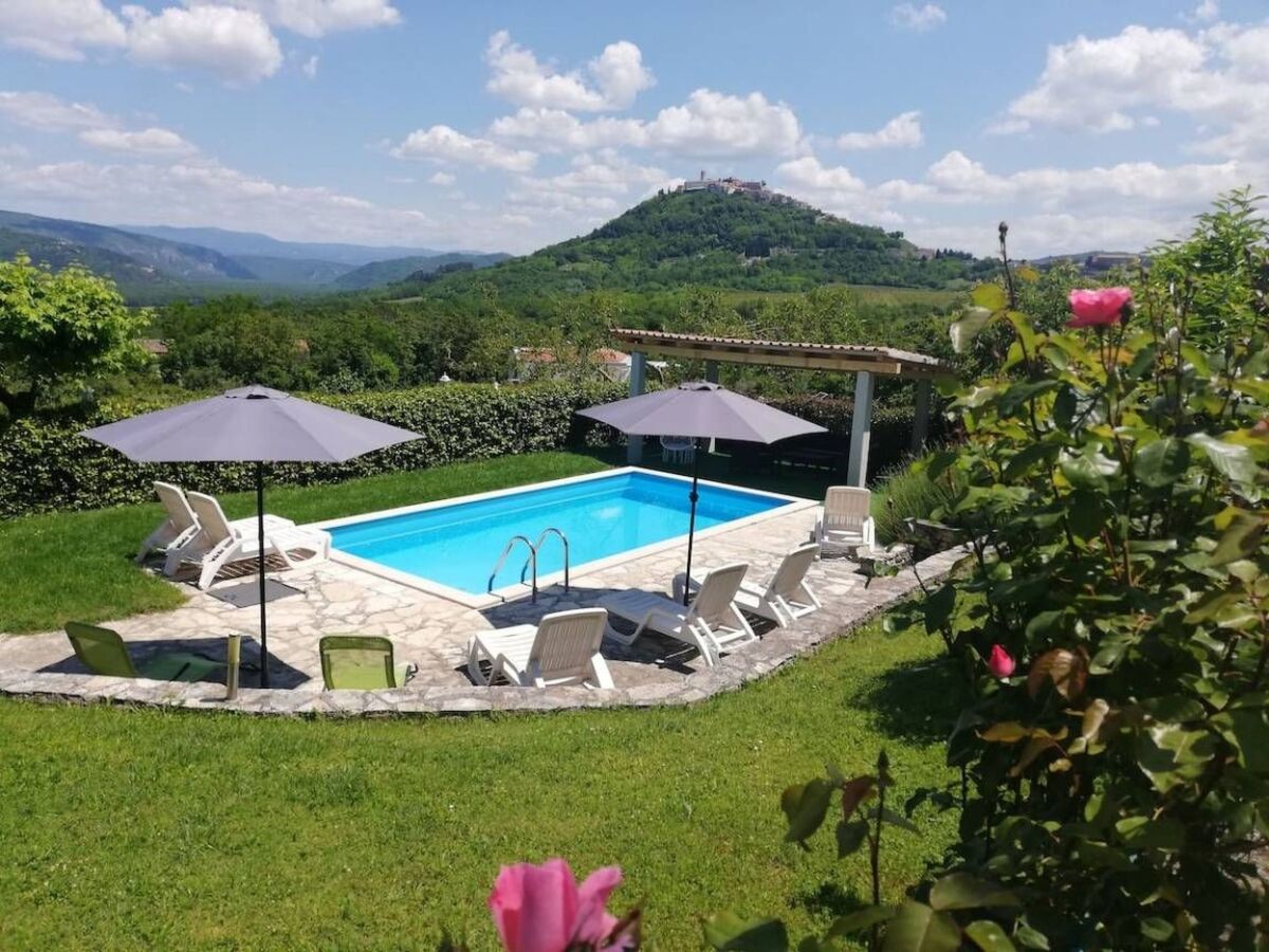 Maison Valentino avec piscine et vue sur Motovun - Photo 1