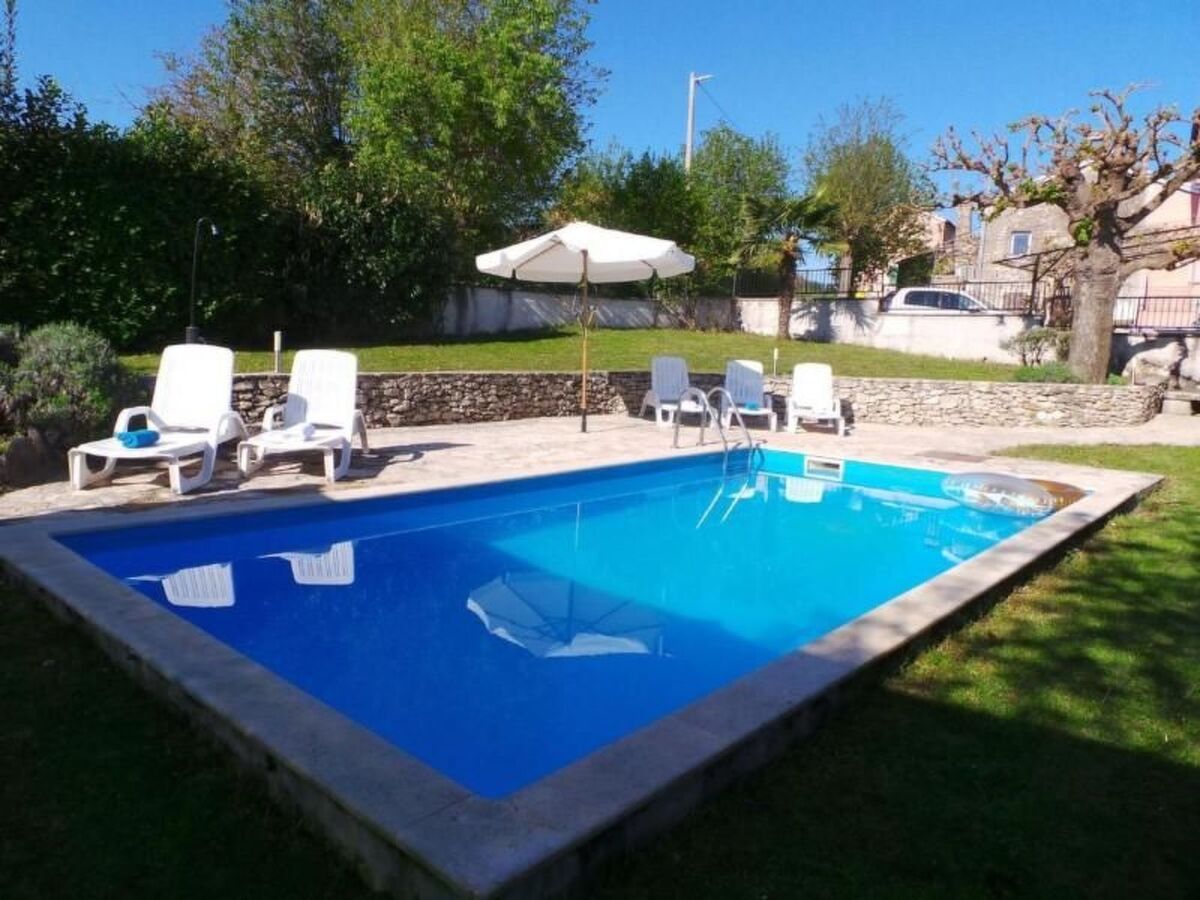 Maison Valentino avec piscine et vue sur Motovun - Photo 3