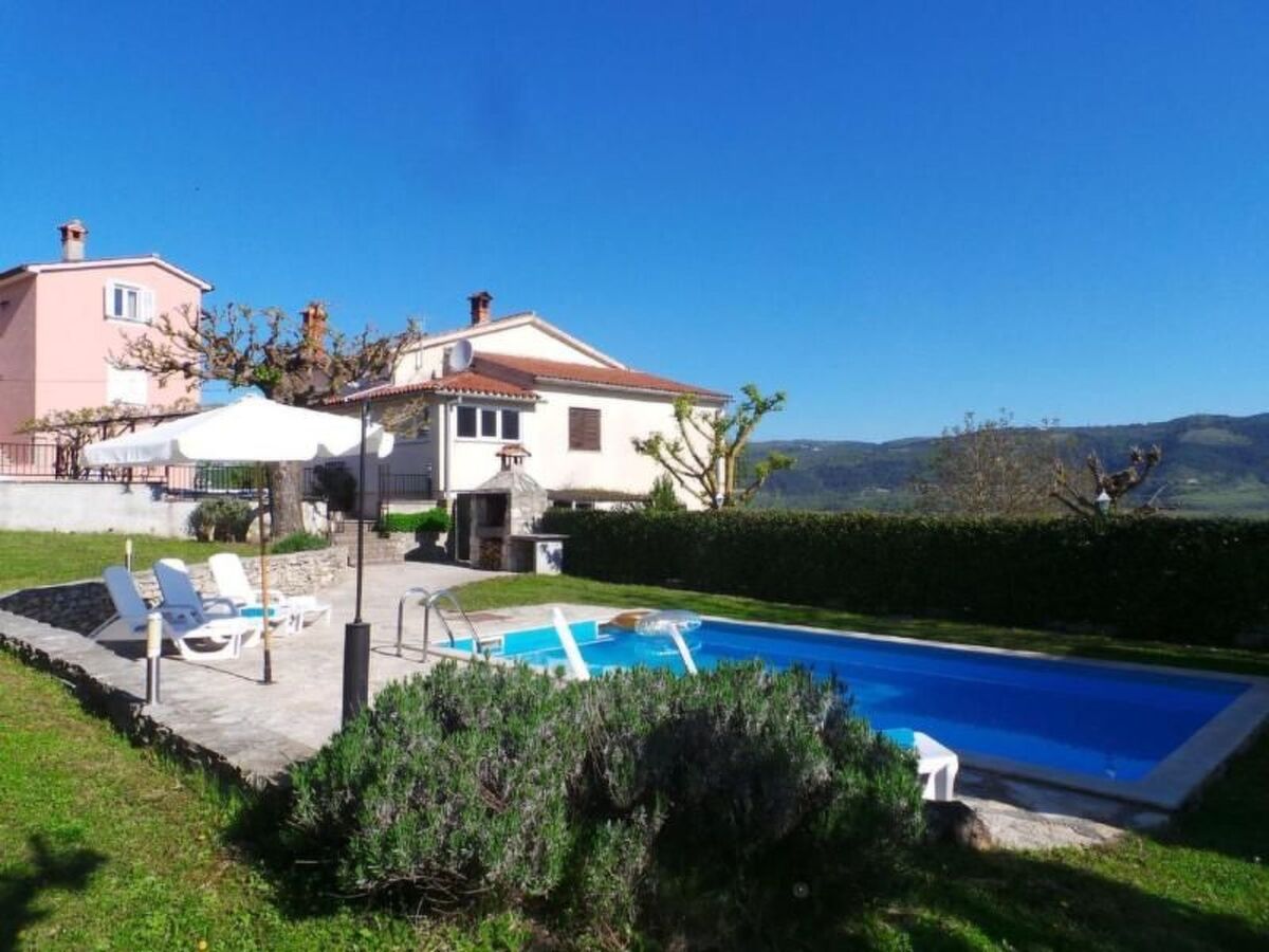 Maison Valentino avec piscine et vue sur Motovun - Photo 5