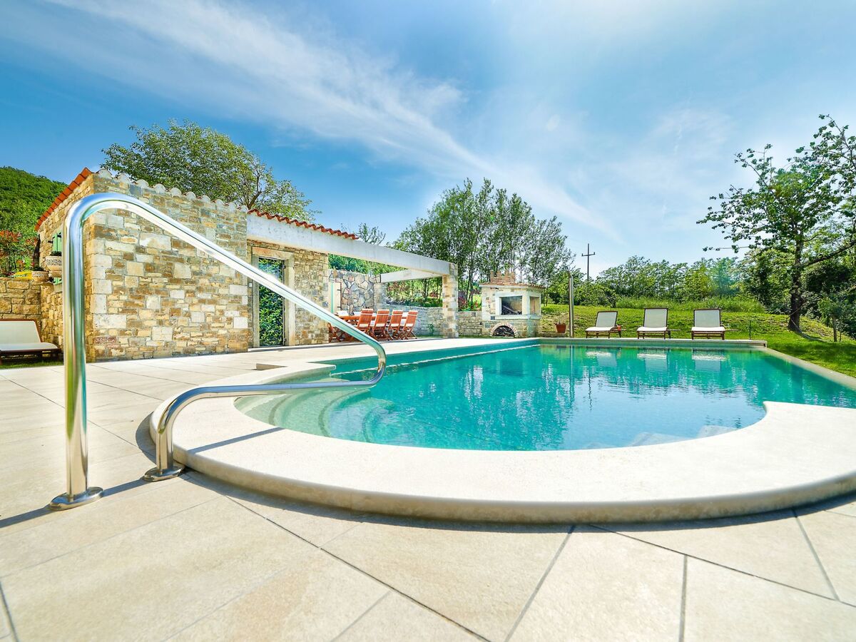 Villa Demetra à Motovun, maison 8 personnes piscine infinie - Photo 8