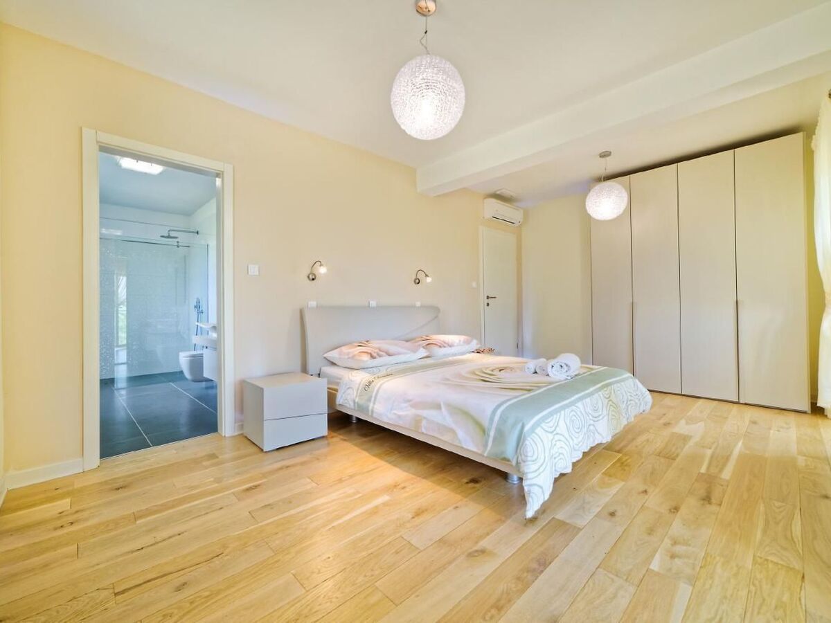 Villa Demetra à Motovun, maison 8 personnes piscine infinie - Photo 16