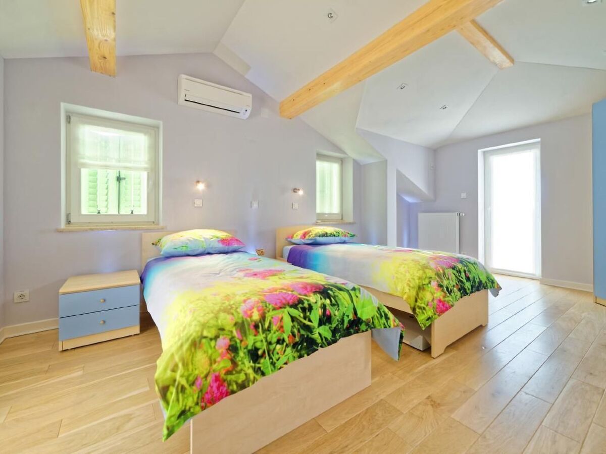 Villa Demetra à Motovun, maison 8 personnes piscine infinie - Photo 26