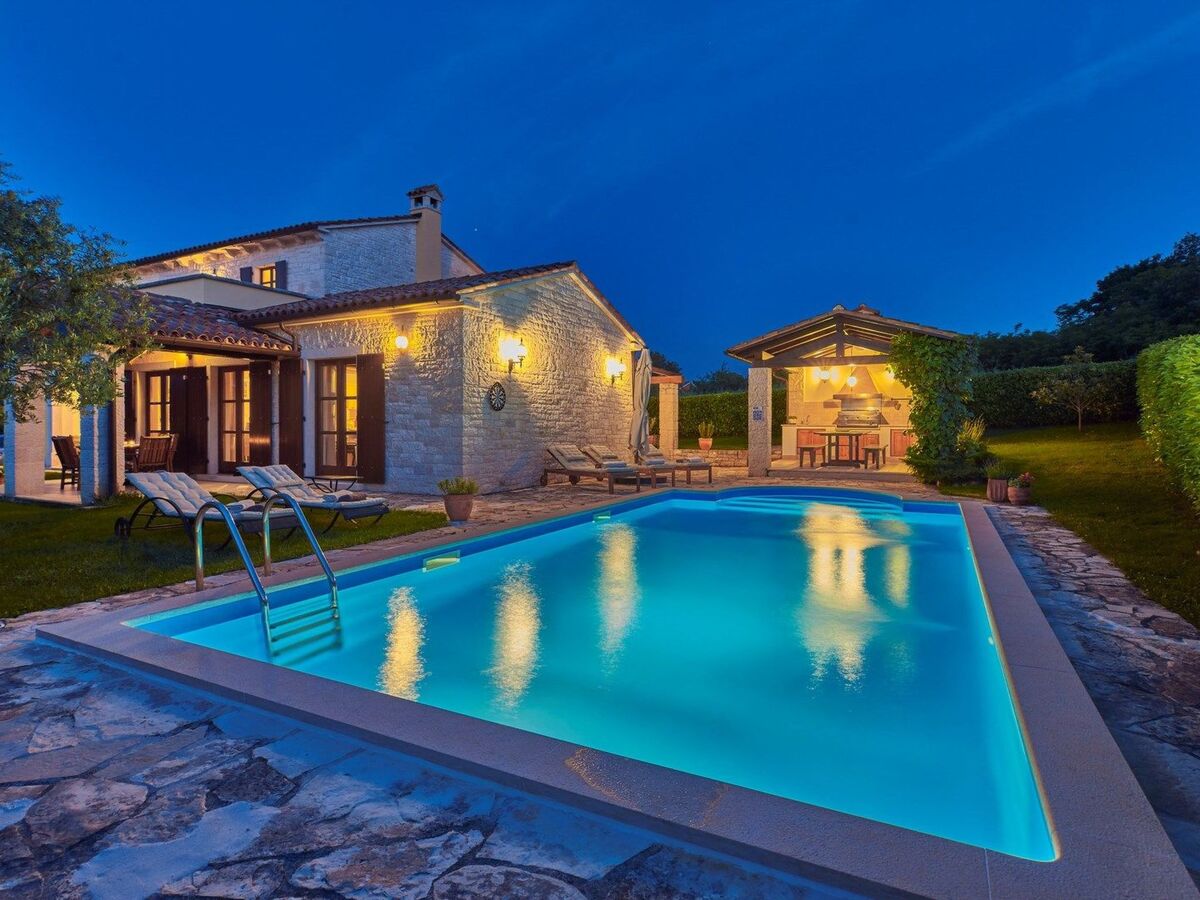 Villa Sujevic, piscine intérieure à Motovun - Photo 1