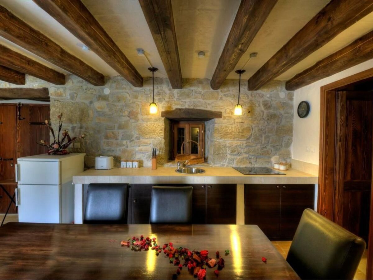Maison Steinhaus Kotli à Buzet, près du Mirna - Photo 8