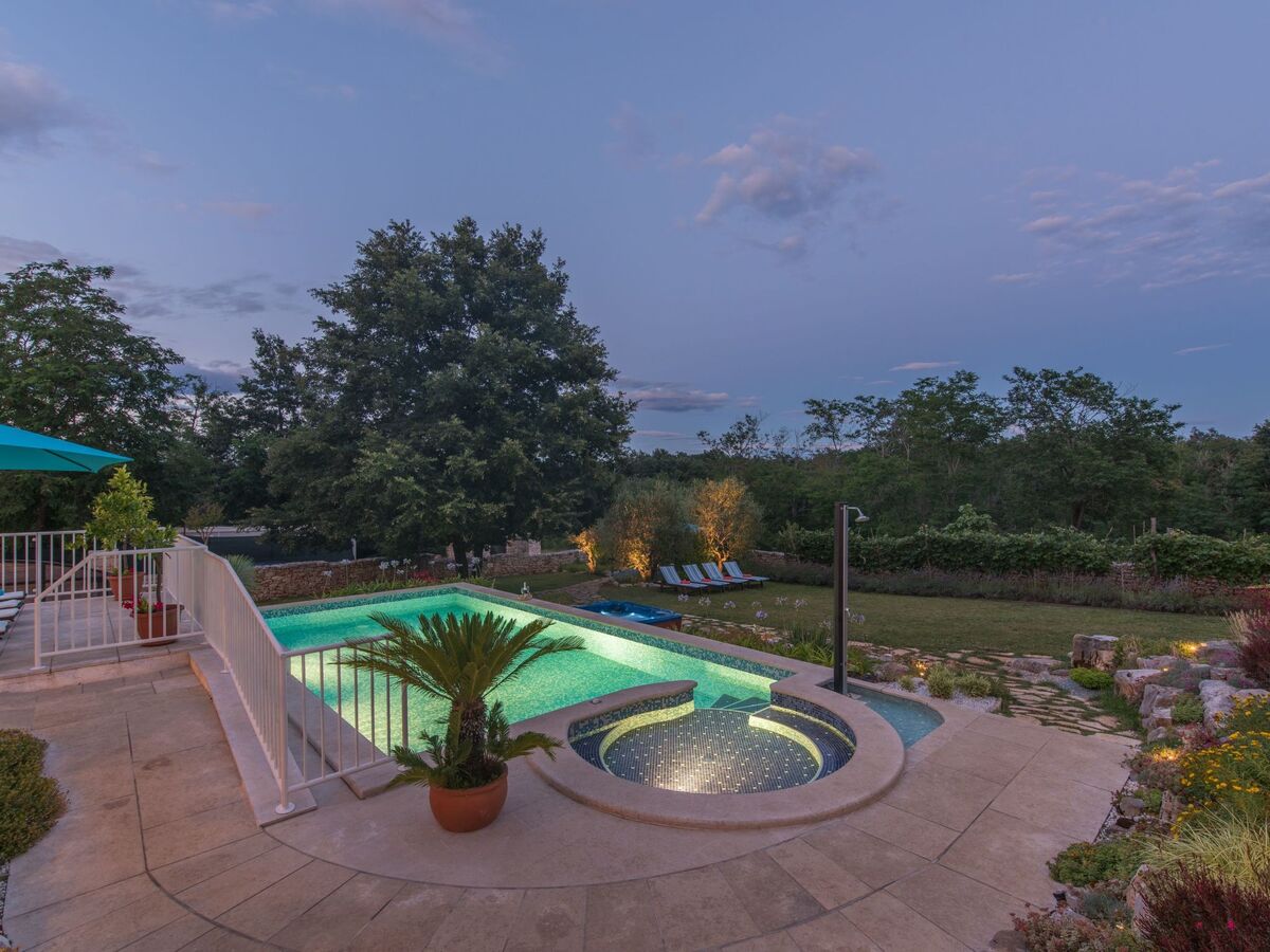 Villa Lipica – Maison 6 chambres, piscine et jacuzzi - Photo 5