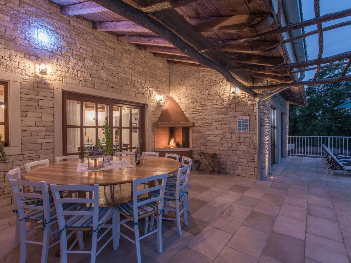 Villa Lipica – Maison 6 chambres, piscine et jacuzzi - Photo 13