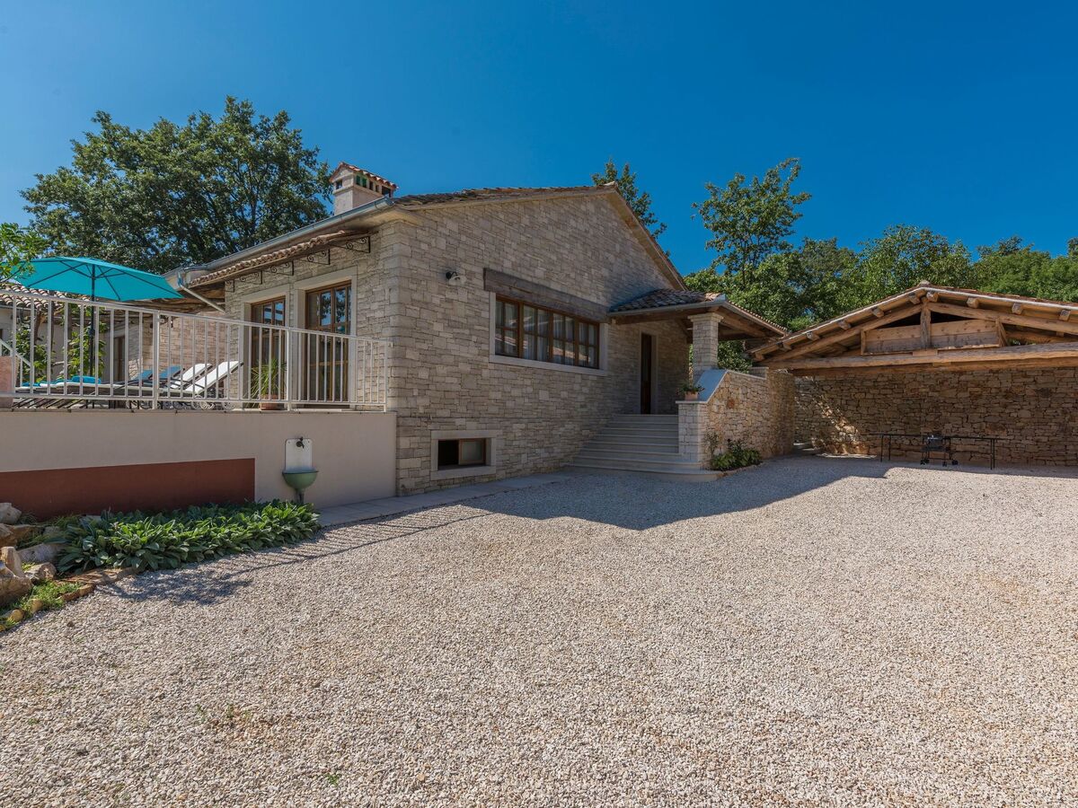 Villa Lipica – Maison 6 chambres, piscine et jacuzzi - Photo 14