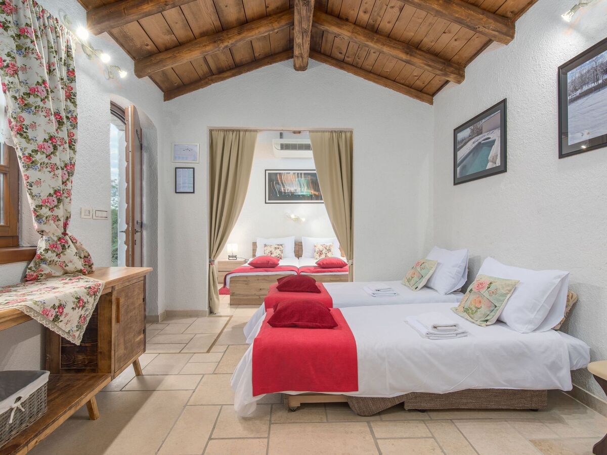 Villa Lipica – Maison 6 chambres, piscine et jacuzzi - Photo 44