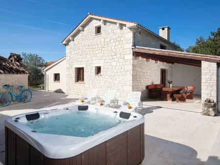 Villa en pierre avec piscine chauffée près de Pazin, Istrie : photo 2