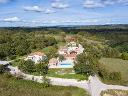 Maison avec piscine privée chauffée près de Pazin, Istrie : photo 38