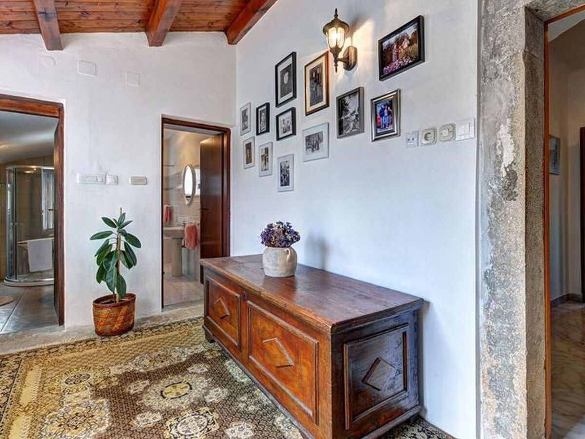 Maison en pierre d'Istrie avec piscine et grand jardin - Photo 26