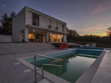 Villa moderne 4 chambres avec piscine privée à Pićan