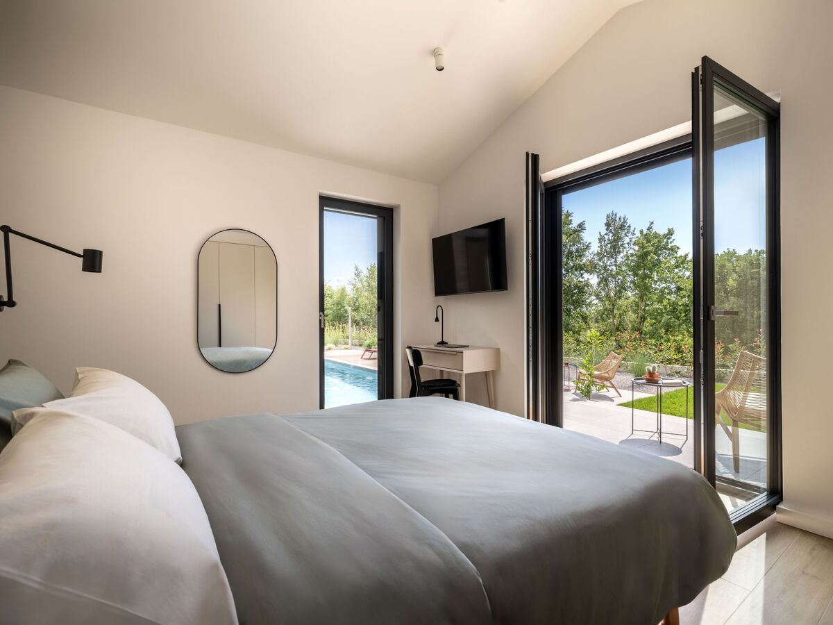 Villa Nux : maison neuve avec piscine chauffée - Photo 5