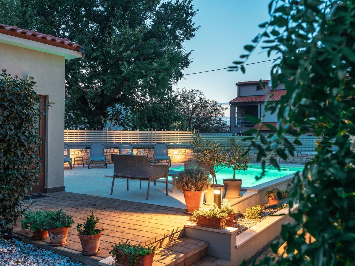 Villa Crystal à Fabci : maison 2 ch. avec piscine privée - Photo 5