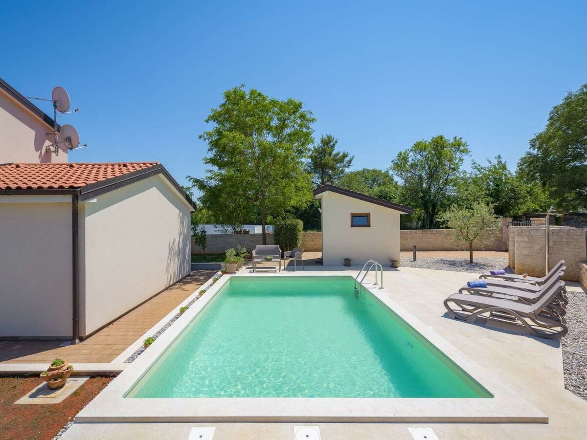Villa Crystal à Fabci : maison 2 ch. avec piscine privée - Photo 12