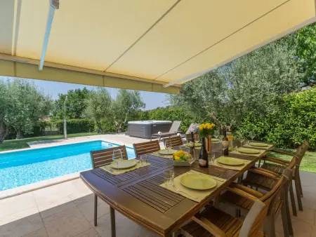 Villa Ulika - Maison 5 chambres, piscine et jacuzzi : photo 16