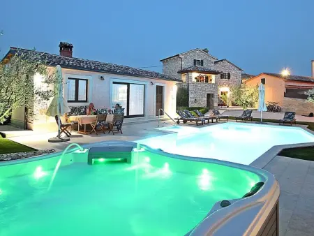 Villa Ulika - Maison 5 chambres, piscine et jacuzzi : photo 31
