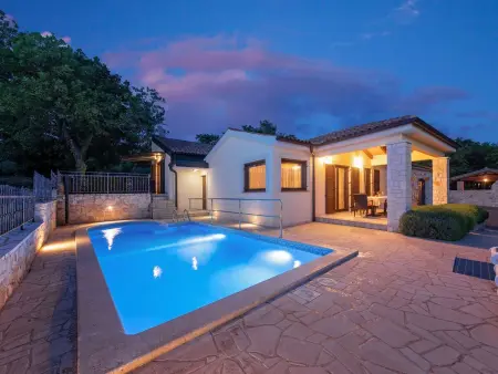 Villa Poletti : maison 6 pers. avec piscine à Fabci