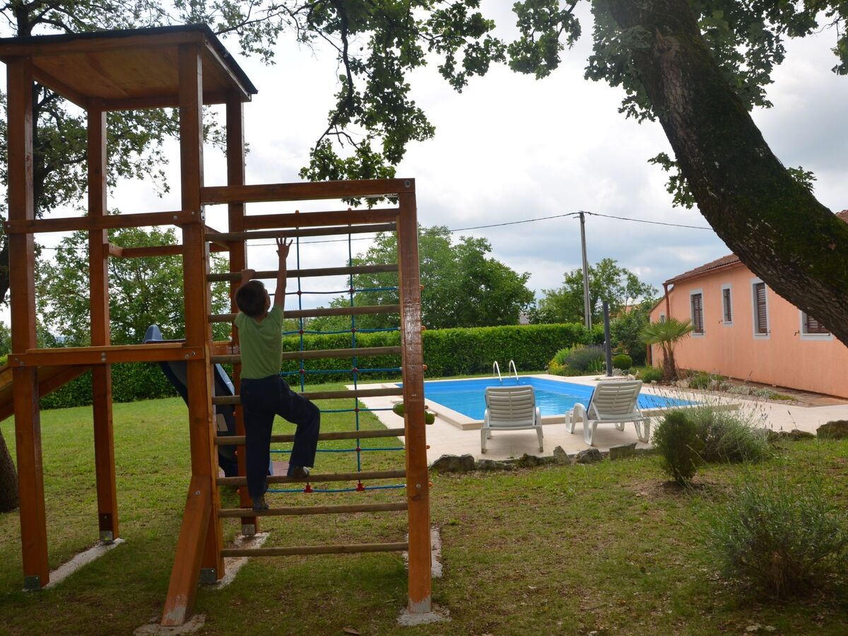 Villa Fragola avec piscine et vue sur les montagnes - Photo 10