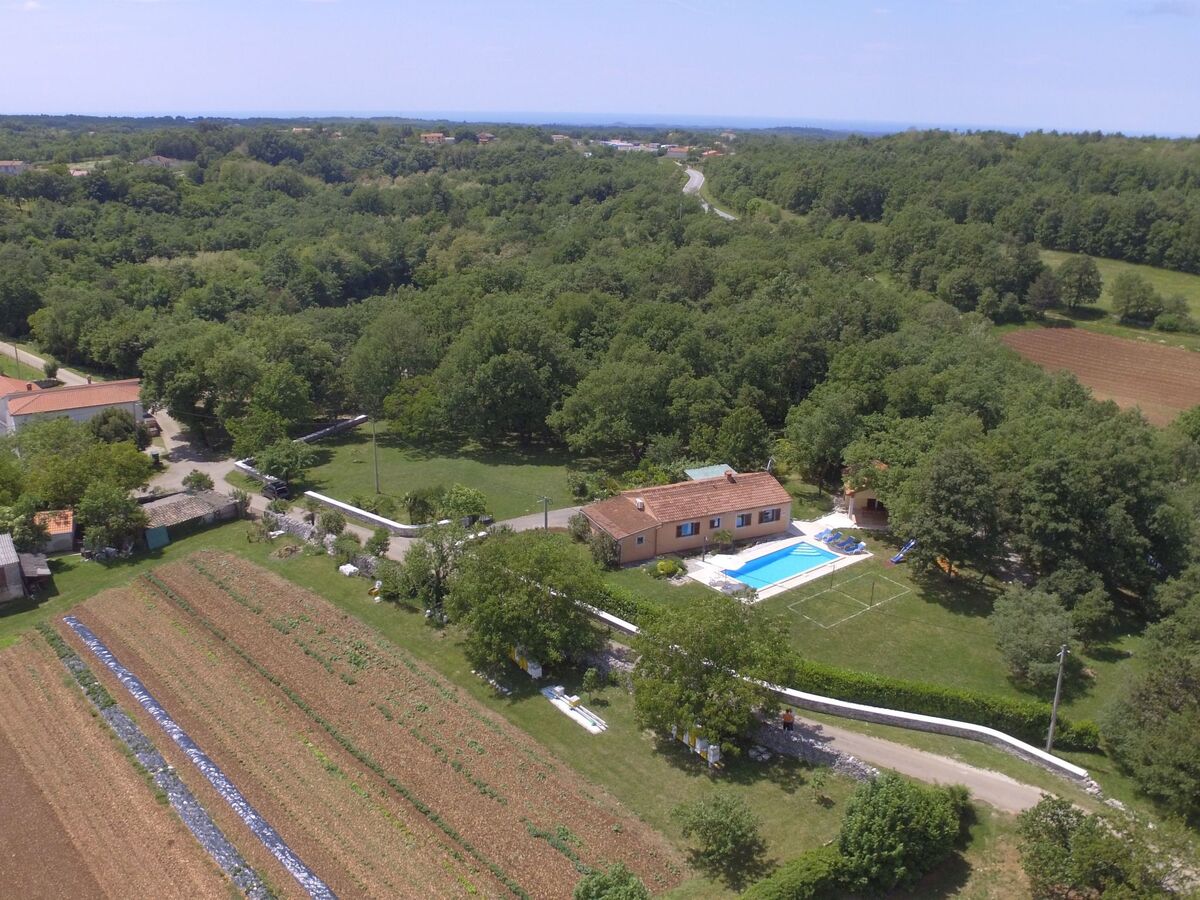 Villa Fragola avec piscine et vue sur les montagnes - Photo 13