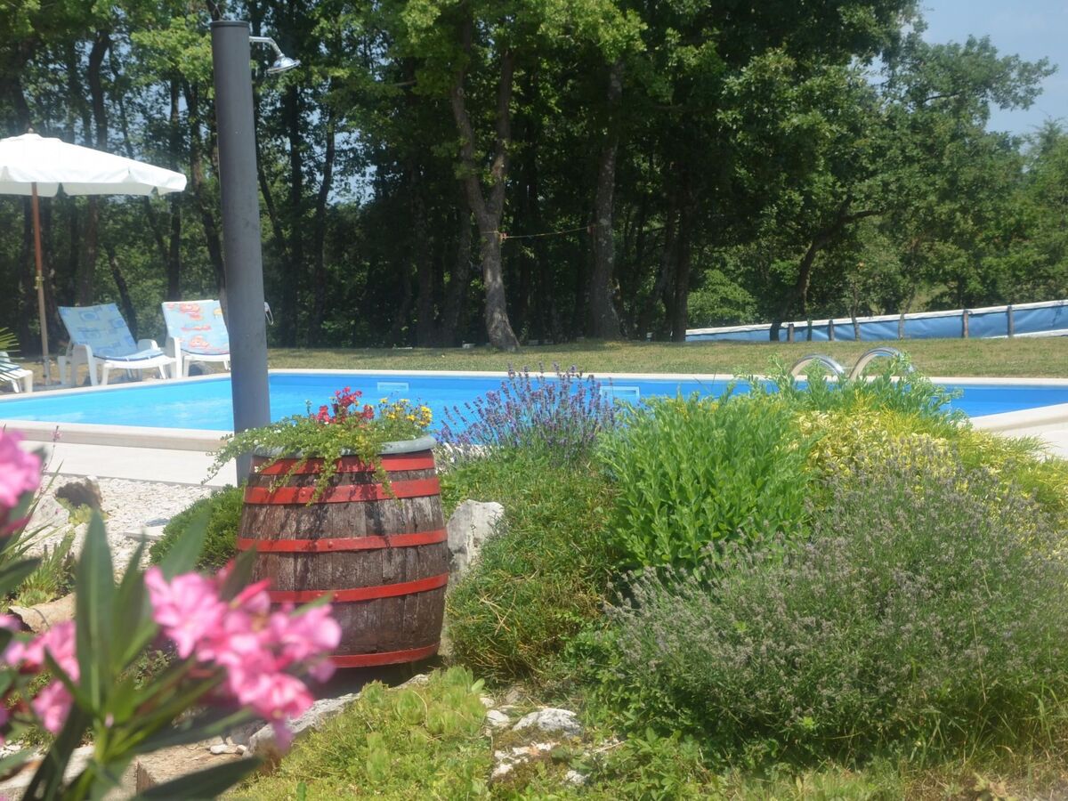 Villa Fragola avec piscine et vue sur les montagnes - Photo 39