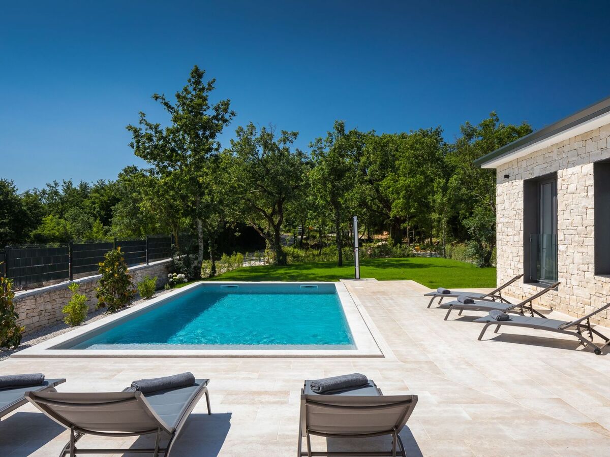 Villa Gala à Jakovici : maison 6 pers, piscine 36m² - Photo 2