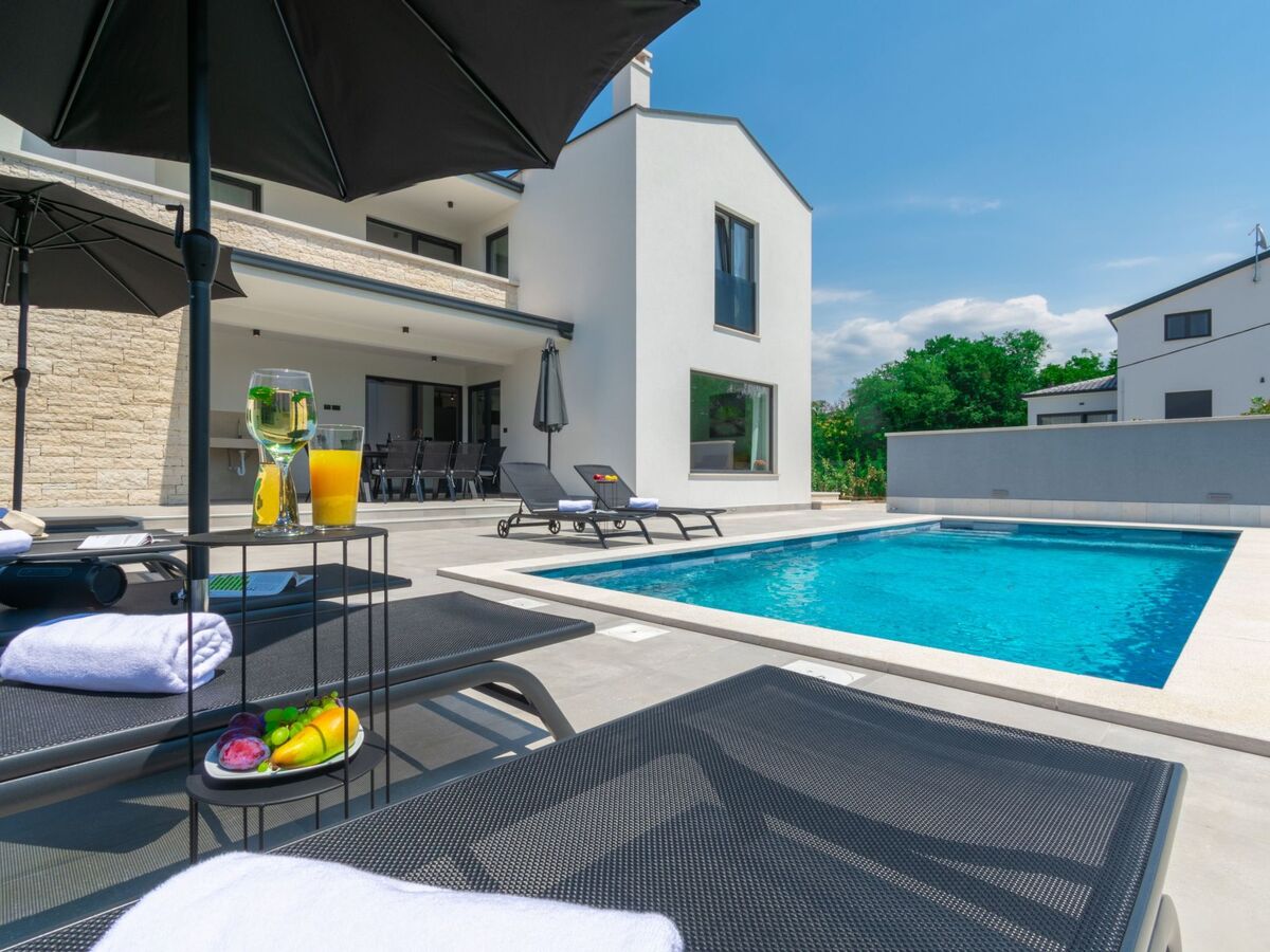 Villa 300m² avec piscine privée à Jakovici - Photo 5
