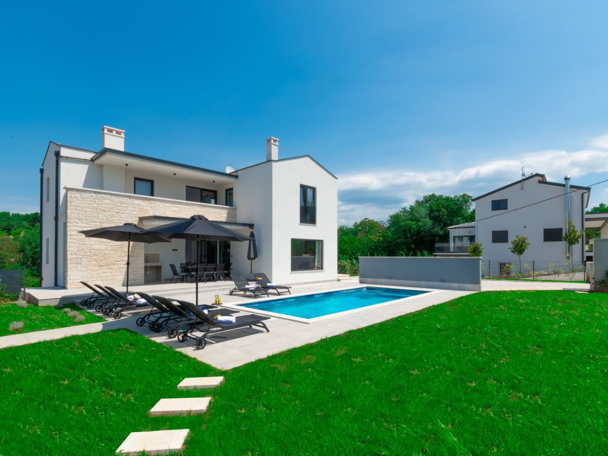 Villa 300m² avec piscine privée à Jakovici - Photo 8