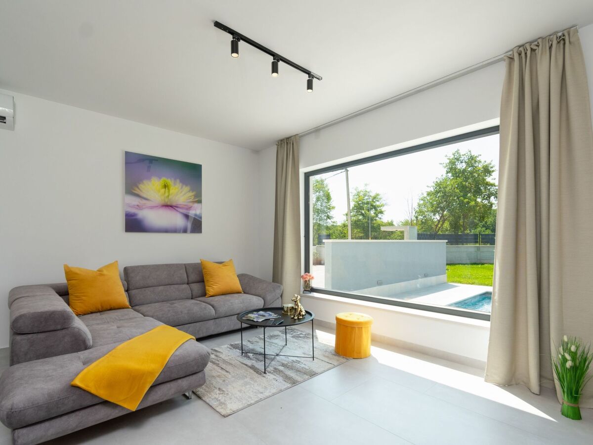 Villa 300m² avec piscine privée à Jakovici - Photo 11