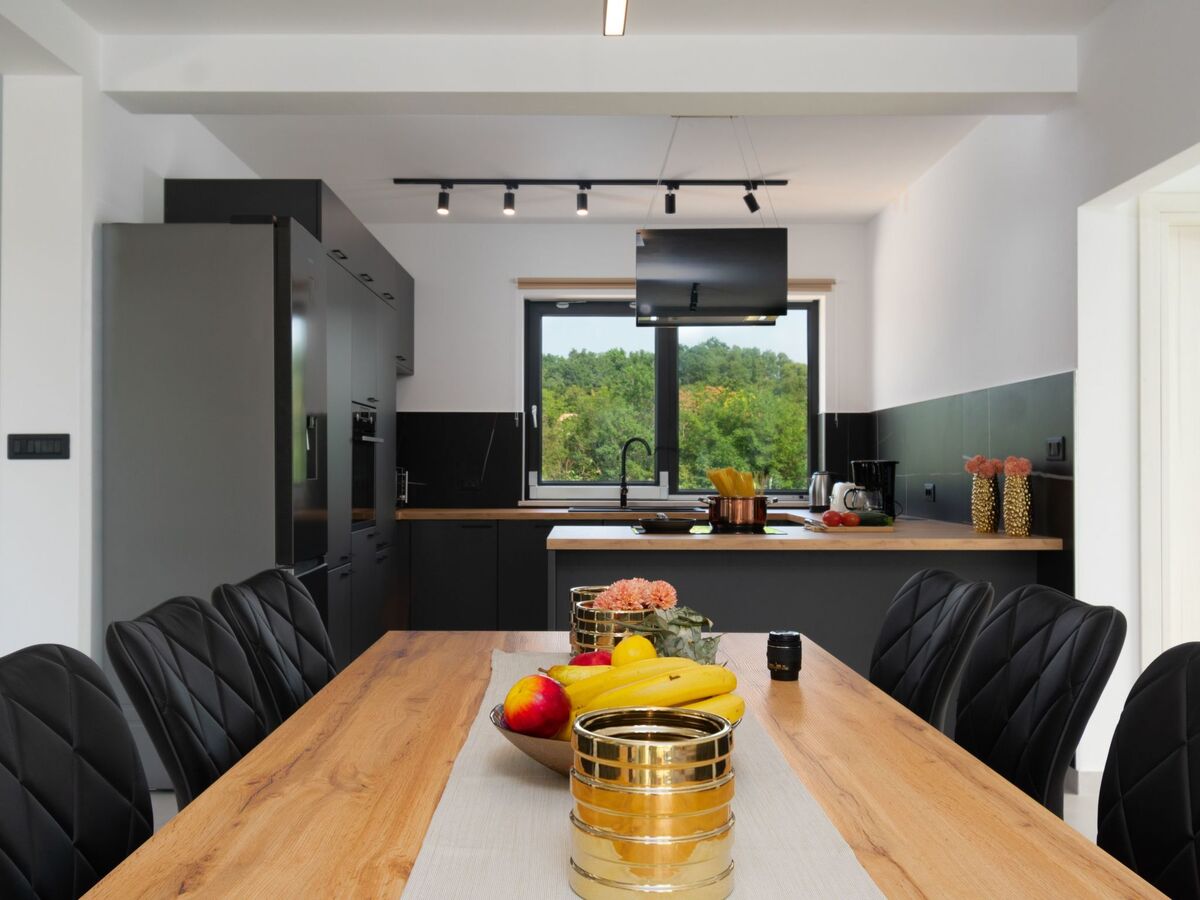 Villa 300m² avec piscine privée à Jakovici - Photo 18