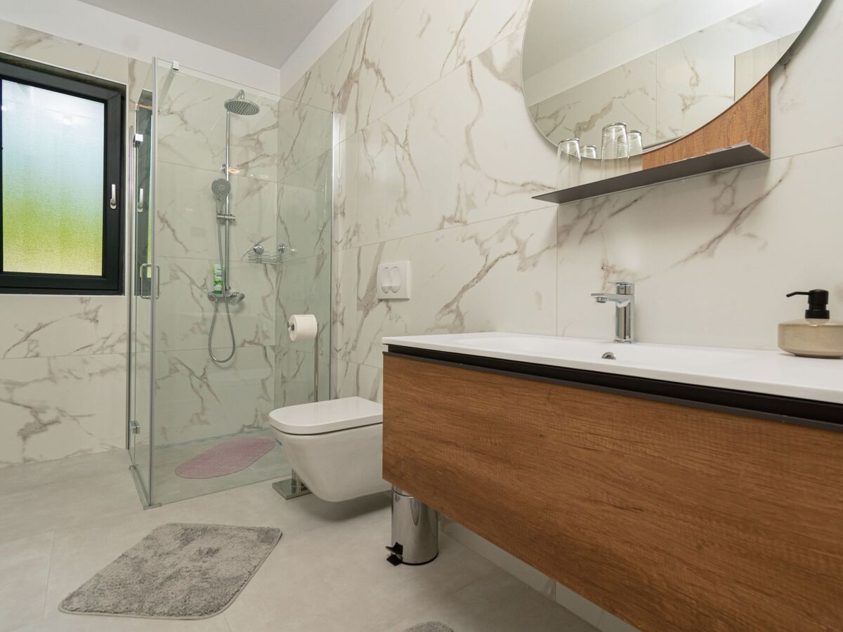 Villa 300m² avec piscine privée à Jakovici - Photo 34
